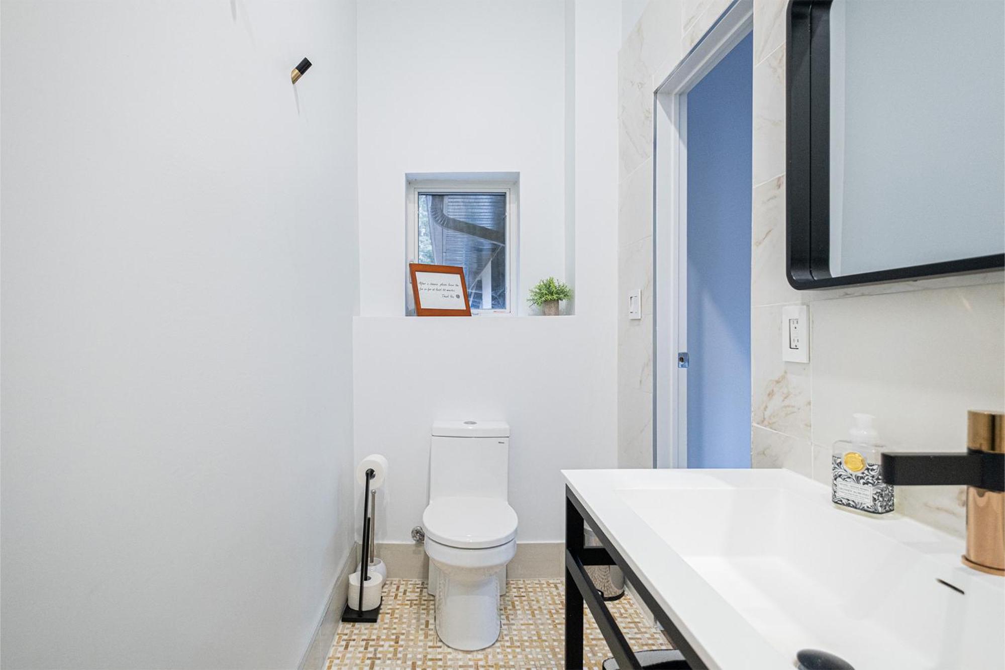 Queen Loft In Nature Toronto Exterior photo